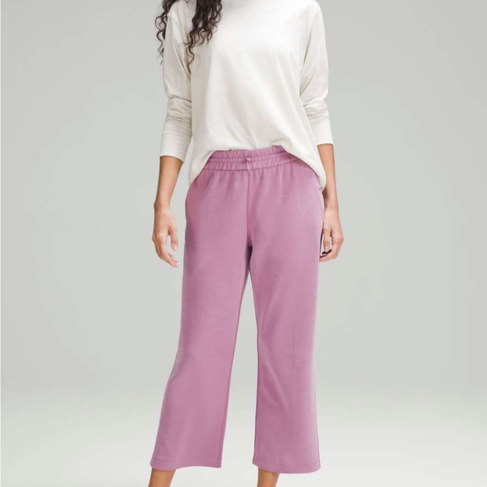 Lululemon softstreme high rise cropped pants in velvet dust size 6